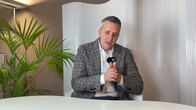 Standbild aus dem Video: Fallstudie XELLENZ Treuhand AG: 30min tägliche Zeitersparnis durch automatisierte Belegablage